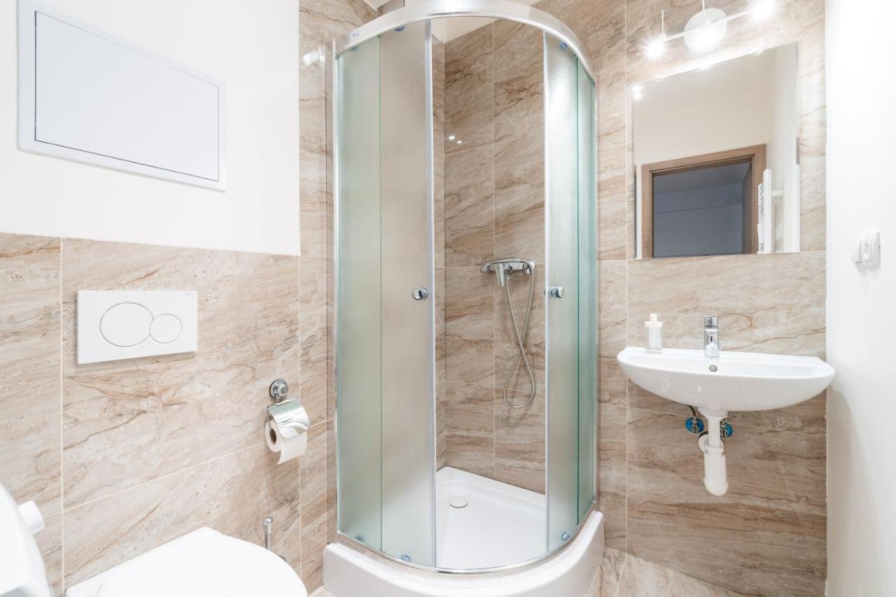 Brand New Studio Apartment #31 In Brand New Building With Free Parking In The Center Prag Exterior foto